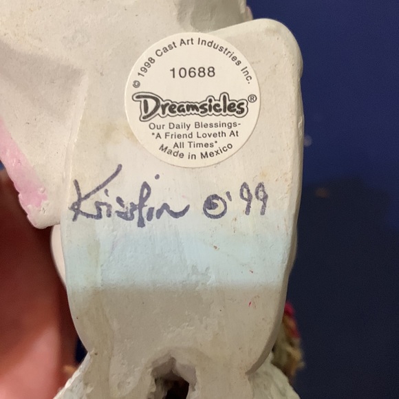 Dreamsicle Angel Figurine - A Friend Loveth At All Times 1999 - Picture 3 of 3